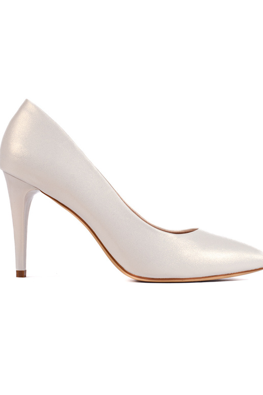 Weiße Perlen-High-Heels mit dünnem... Weiße Perlen-High-Heels mit dünnem...