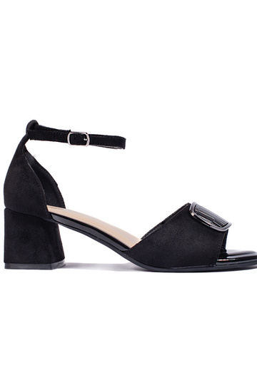 schwarze Sandalen von...
