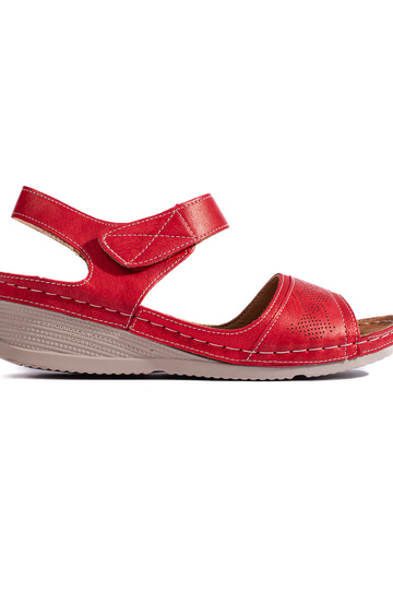 rote Sandalen