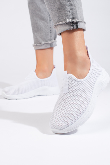 weiße Sportschuhe 2
