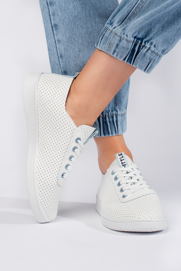 Weiße Schuhe 2