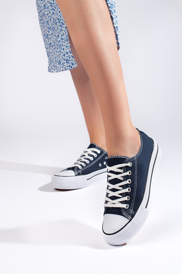 dunkelblaue Damenschuhe 2