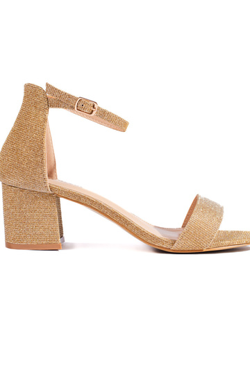 goldene Sandalen