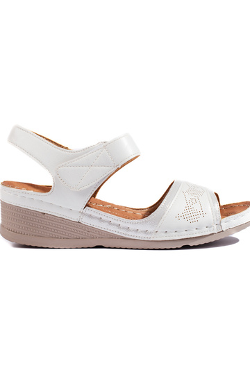 weiße Sandalen