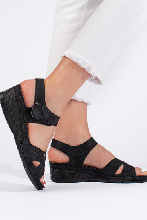 Bequeme Damensandalen mit kleinem... Bequeme Damensandalen mit kleinem...