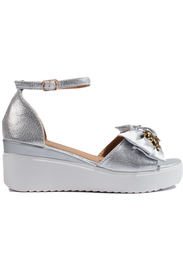 silberne Keilsandalen