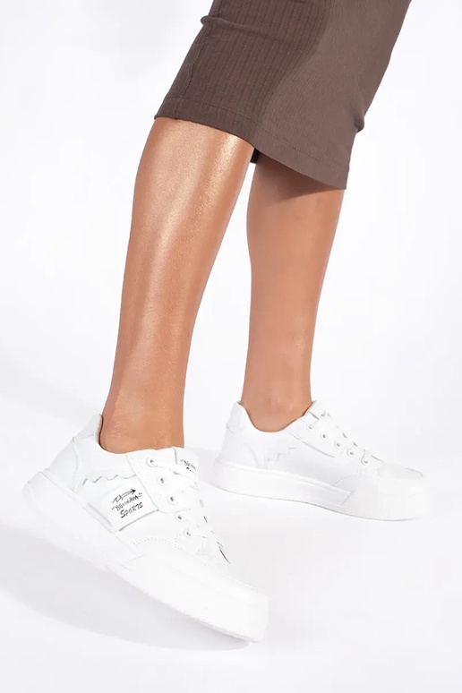 Weiße Sneakers, Modellschuhe mit Plateau Weiße Sneakers, Modellschuhe mit Plateau