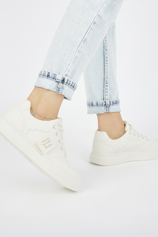 beige Sneakers Modellschuhe