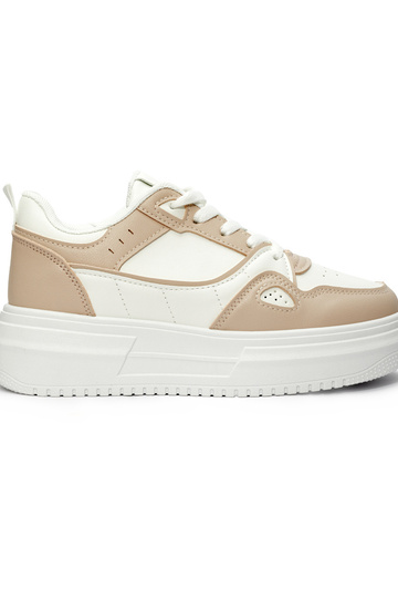 Weiß-rosa Damen-Sportschuhe...