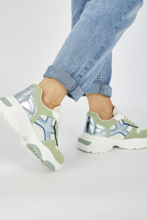 Damen-Freizeitschuhe in grüner Farbe Damen-Freizeitschuhe in grüner Farbe