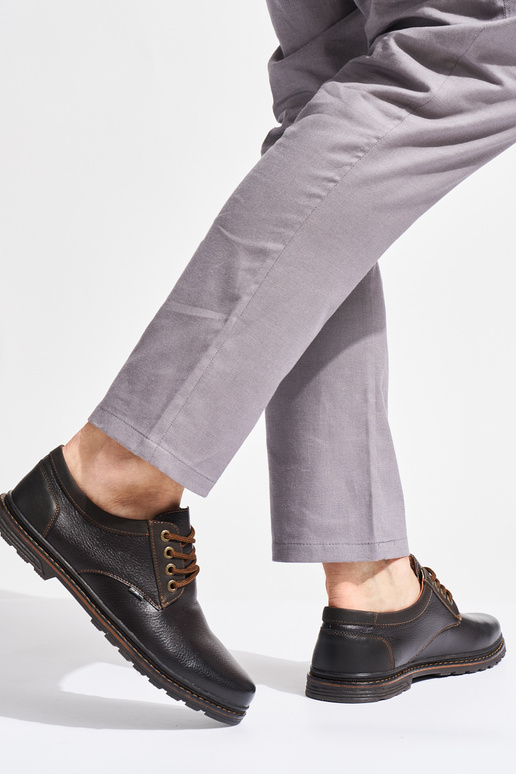 braune Schnürschuhe für Herren