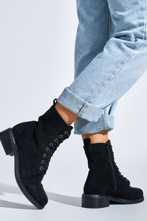 schwarze Damenschuhe mit niedrigem...