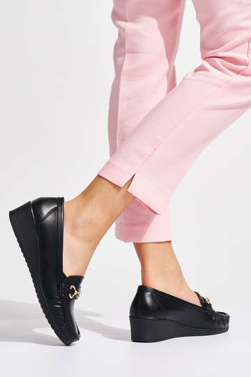 schwarze Damenmokassins auf... 2