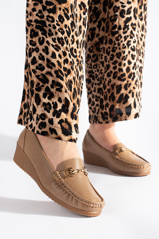 Beige Damenmokassins mit Schnallen Beige Damenmokassins mit Schnallen