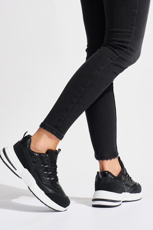 schwarze Damen-Sportschuhe mit dicker...