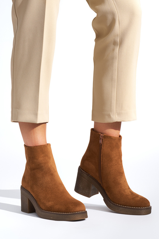 braune Damenschuhe mit Absatz