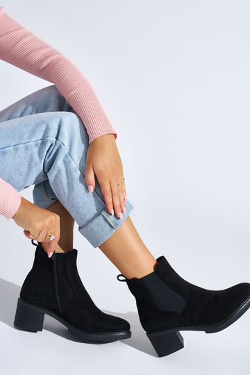 schwarze klassische Stiefel 2