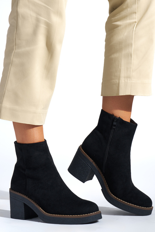 schwarze Damenschuhe mit Absatz