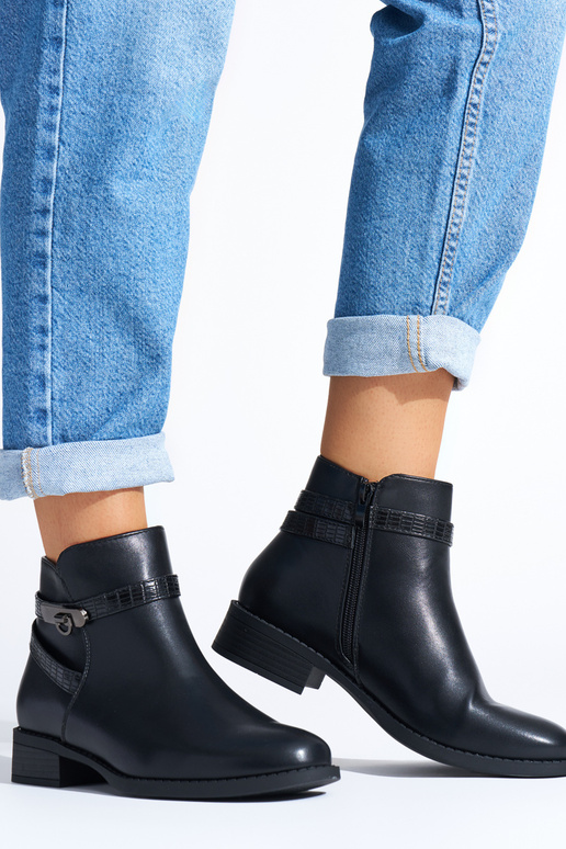 schwarze Damenschuhe mit niedrigem...