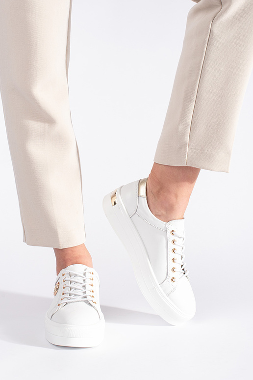 Zueiße Farbe Haut Sneakers...