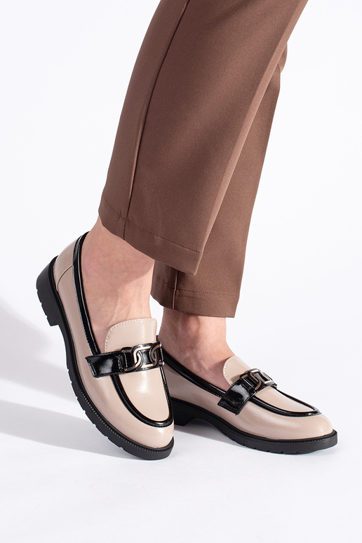 Beige lackiert Mokassins für Damen... Beige lackiert Mokassins für Damen...