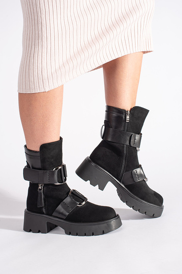 schZuarze Farbe aus... 2