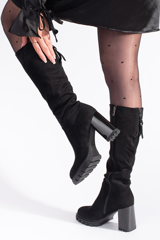 schwarze Wildlederstiefeletten mit...