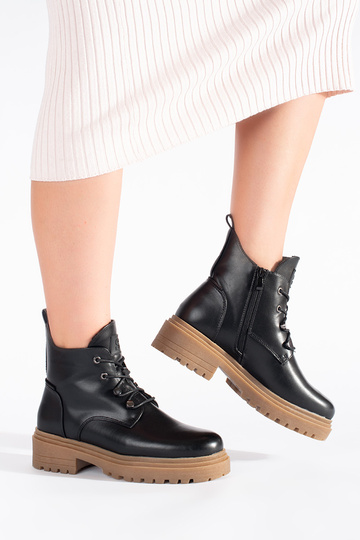 schwarze Schnürschuhe mit... 2