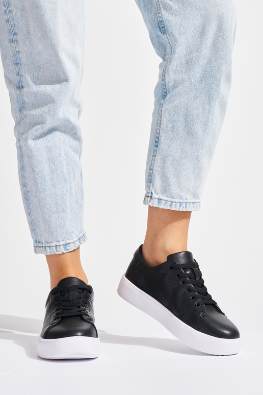 Schwarze Damen-Schnürschuhe aus Leder Schwarze Damen-Schnürschuhe aus Leder