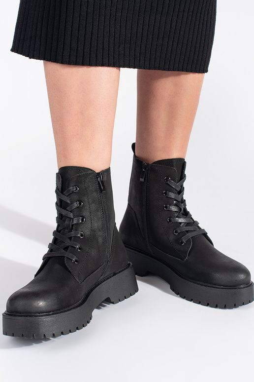 schZuarze Farbe Stiefel mit einer...