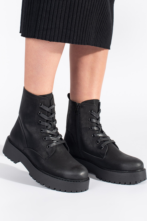 schZuarze Farbe Stiefel mit einer...