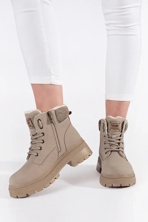Beige isolieren Stiefel
