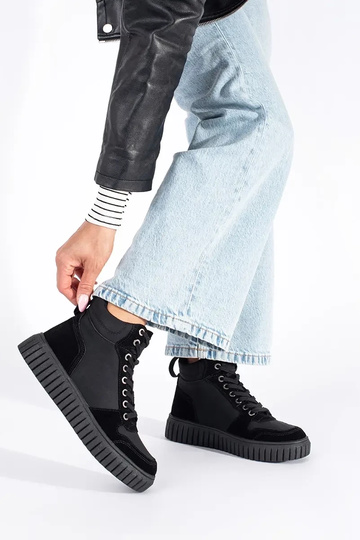 schZuarze Farbe Schuhe aus... 2