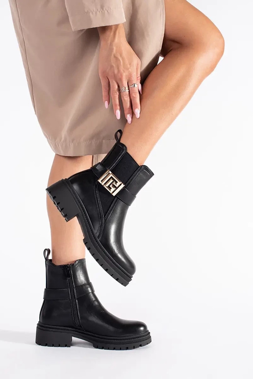 schZuarze Farbe ein Klassiker Schuhe...