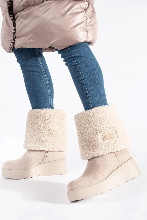 Beige gefütterte Damen-Stiefeletten... Beige gefütterte Damen-Stiefeletten...