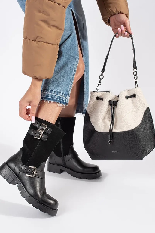 Schwarze elegante Handtasche mit Fell Schwarze elegante Handtasche mit Fell