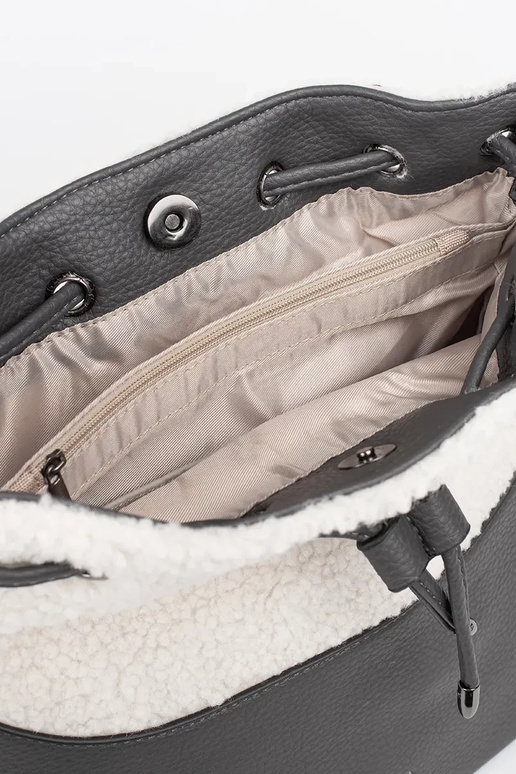 Graue elegante Handtasche mit Fell Graue elegante Handtasche mit Fell