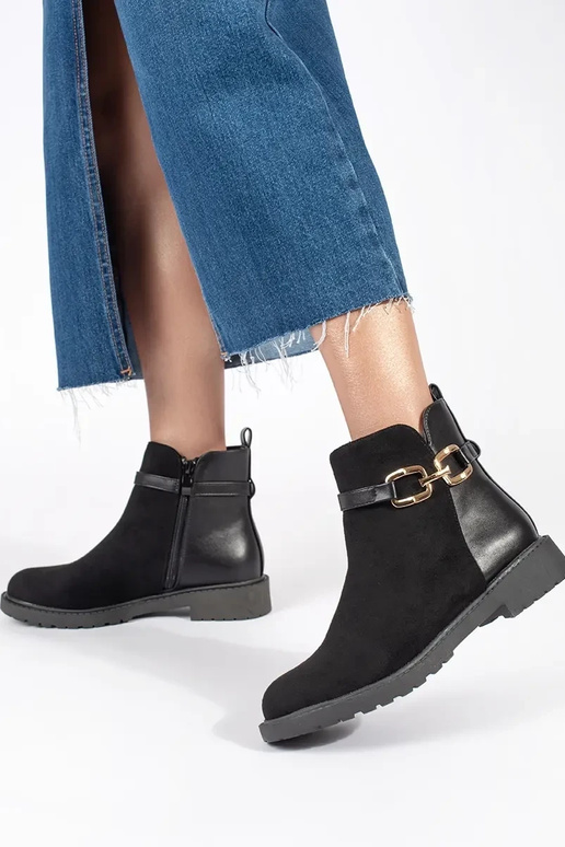 Schwarze Damenschuhe mit dekorativer...