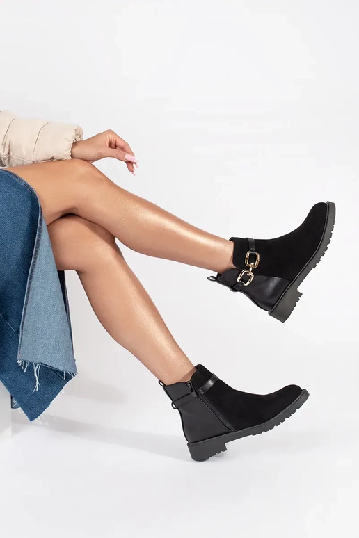 Schwarze Damenschuhe mit dekorativer...