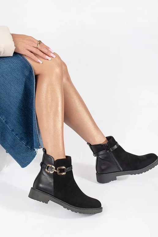 Schwarze Damenschuhe mit dekorativer...