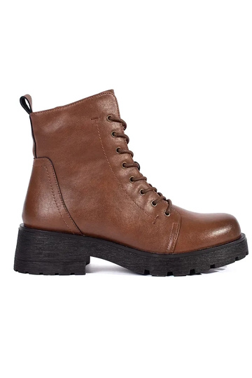 Braune Schuhe mit dicker...