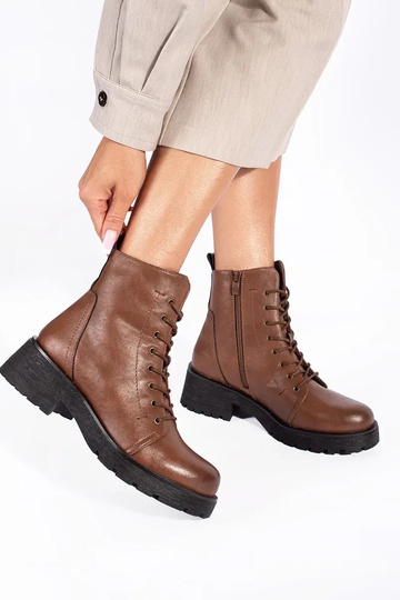 Braune Schuhe mit dicker... 2