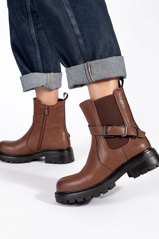 Damenschuhe aus braunem Leder mit...