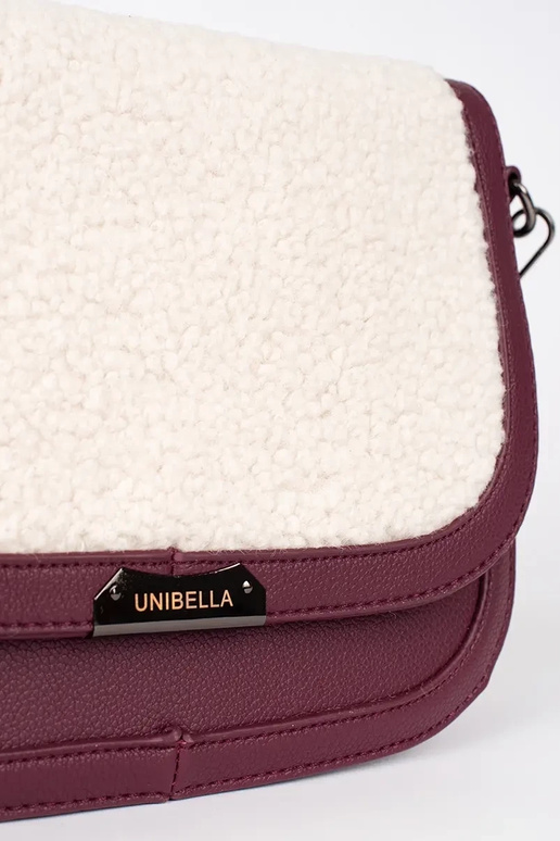 Burgunderfarbene Handtasche mit Pelz Burgunderfarbene Handtasche mit Pelz