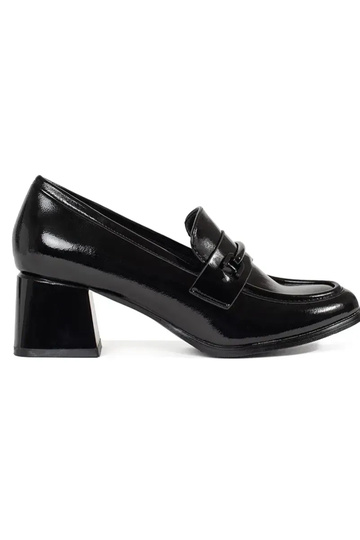 schZuarze Farbe Halbschuhe...