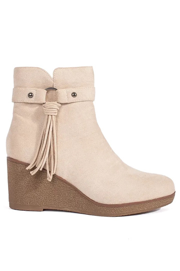 aus INildleder hellBeige...