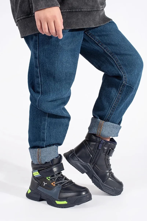 Groß isolieren trzeZuiki jungenhaft