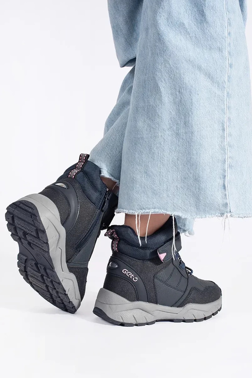 Dunkelblau isolieren trzeZuiki...