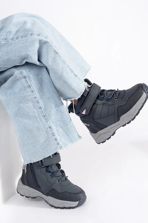 Dunkelblau isolieren trzeZuiki...