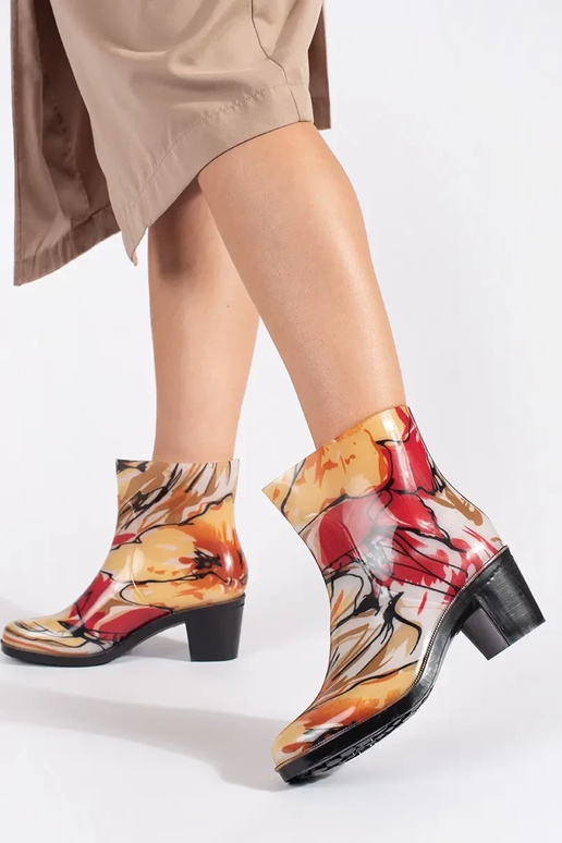 Verschiedene Farben Gummistiefel auf...